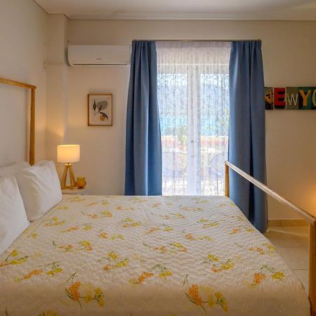 Seaside Apartment Salamís Exteriér fotografie